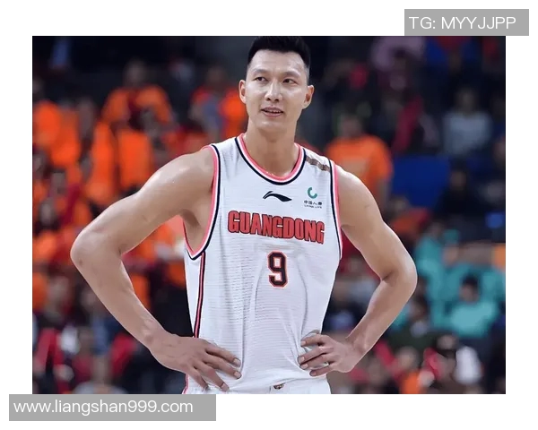 易建联：从篮球场上的传奇到生活中的榜样，探索他的奋斗与坚持之路